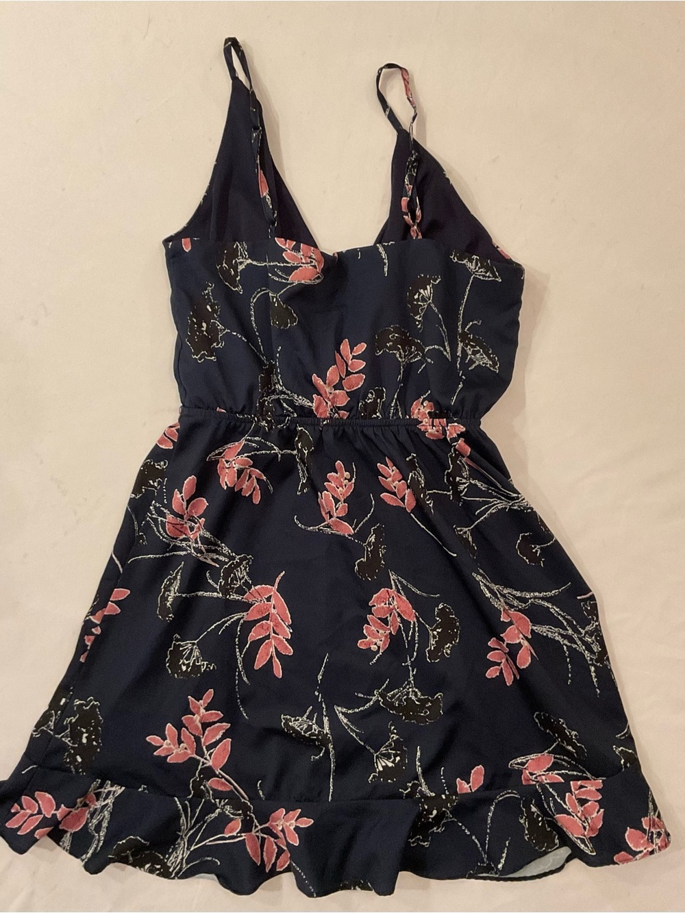 Fashion Nova Dress with Branded Label - Picture 4 of 4